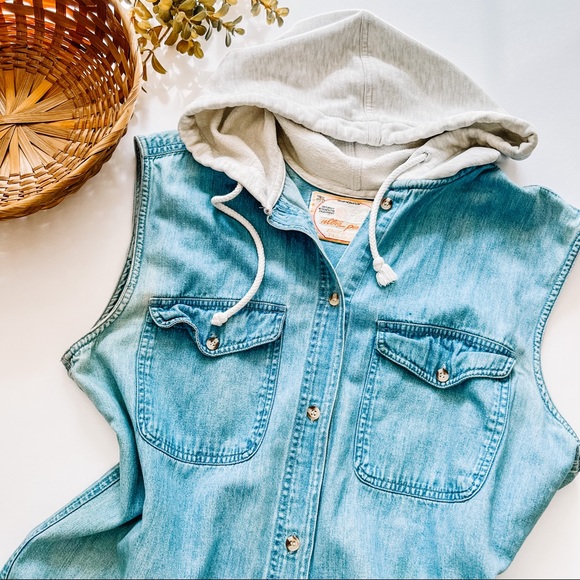 Vintage Hooded Sleeveless Denim Shirt - Picture 1 of 11